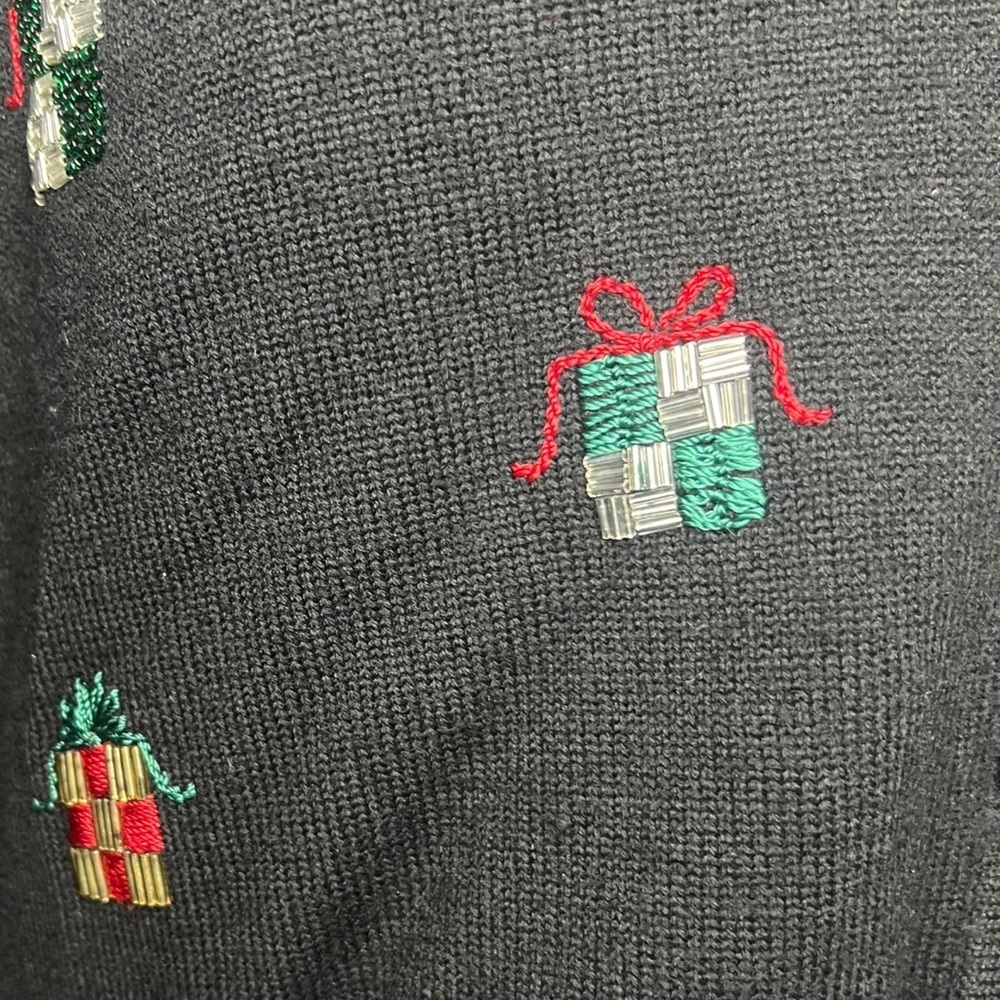 Wool, beaded holiday sweater with velvet collar M - Picture 4 of 5